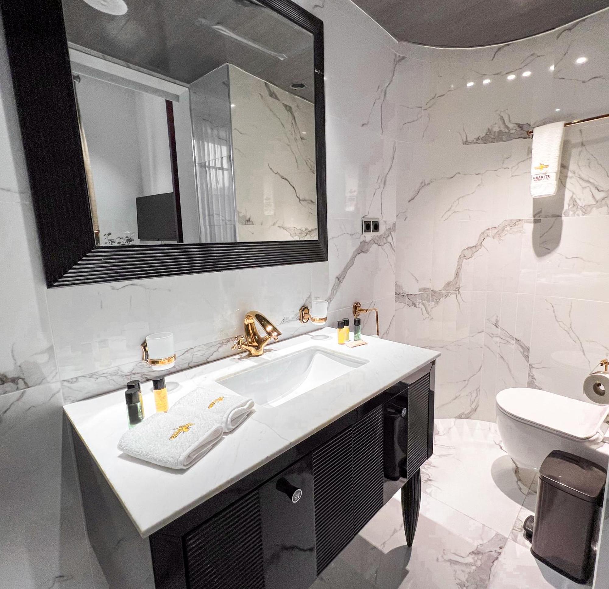 Anahita Boutique Hotel Malaga Bagian luar foto